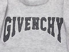 GIVENCHY Classic Crew Neck KNIT SWEATER